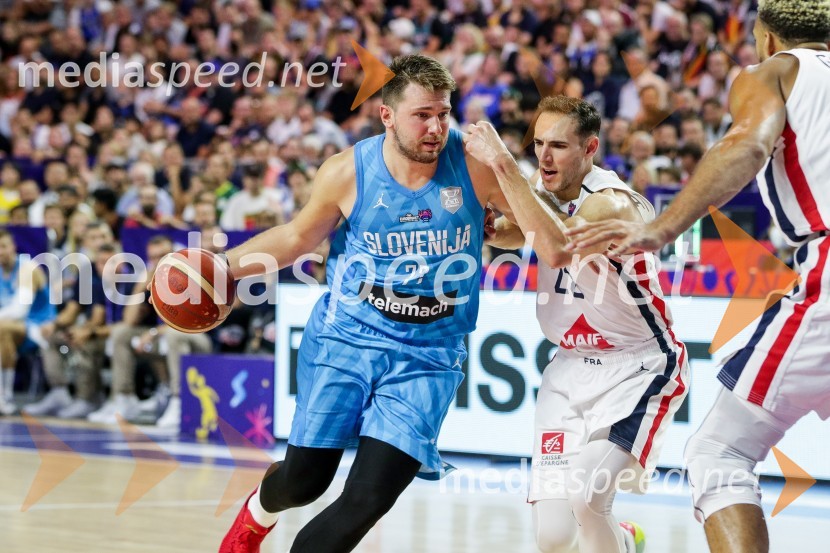  Luka  Dončić, košarkar;  ... Slovenija na po epski predstavi Dončića zasenčila Francoze