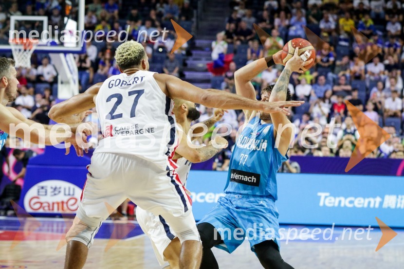  ... ;  Luka  Dončić, košarkarSlovenija na po epski predstavi Dončića zasenčila Francoze