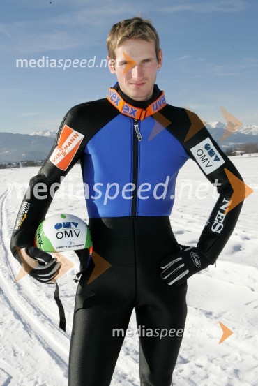 Jakub Janda, češki smučarski skakalecJakub Janda, smučarski skakalec na treningu v Lescah