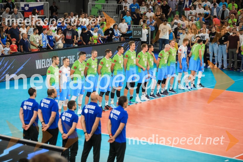  Tine  Urnaut, kapetan slovenske odbojkarske reprezentance;  Jani Kovačič, odbojkar;  Klemen Čebulj, odbojkar;  Alen  Pajenk  , odbojkar;  Danijel Koncilja, odbojkar;  Jan  Kozamernik, odbojkar;  Sašo  Štalekar, odbojkar;  Rok  Možič, slovenski odbojkarski reprezentant ;  Gregor  Ropret, odbojkar;  Žiga  Štern, odbojkar;  Tonček  Štern, odbojkar;  Jan  Klobučar, odbojkar;  Mitja Gasparini   , odbojkar;  Dejan  Vinčić, odbojkarSlovenija prvič v zgodovini v polfinalu svetovnega prvenstva v odbojki