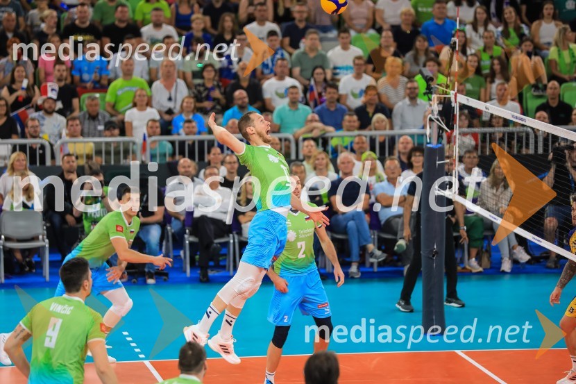  Tine  Urnaut, kapetan slovenske odbojkarske reprezentanceSlovenija prvič v zgodovini v polfinalu svetovnega prvenstva v odbojki