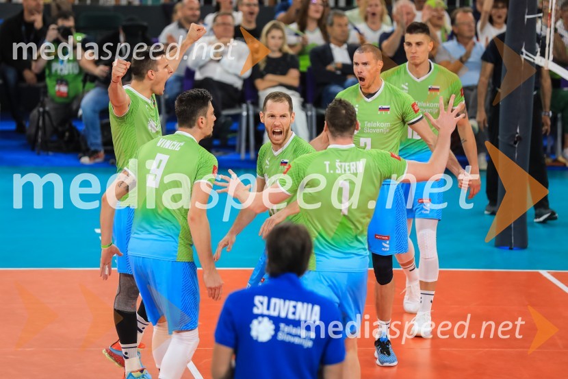  Jan  Kozamernik, odbojkar;  Dejan  Vinčić, odbojkar;  Tine  Urnaut, kapetan slovenske odbojkarske reprezentance;  Tonček  Štern, odbojkar;  Alen  Pajenk  , odbojkar;  Klemen Čebulj, odbojkarSlovenija prvič v zgodovini v polfinalu svetovnega prvenstva v odbojki