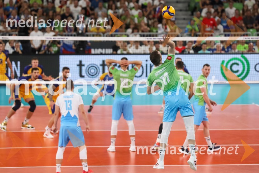  Tine  Urnaut, kapetan slovenske odbojkarske reprezentanceSlovenija prvič v zgodovini v polfinalu svetovnega prvenstva v odbojki