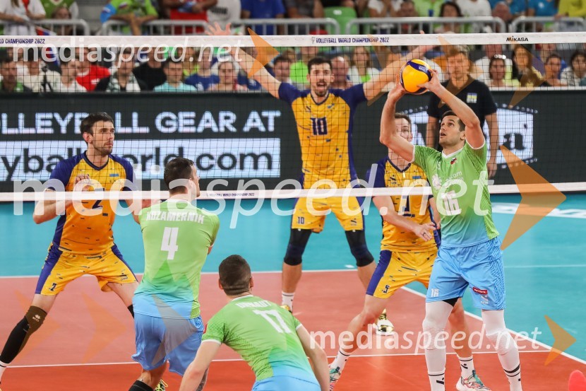  ... ;  Jan  Kozamernik, odbojkar;  Tine  Urnaut, kapetan slovenske odbojkarske reprezentance;  ... ;  ... ;  Gregor  Ropret, odbojkarSlovenija prvič v zgodovini v polfinalu svetovnega prvenstva v odbojki