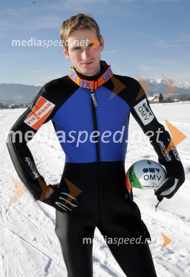 Jakub Janda, češki smučarski skakalecJakub Janda, smučarski skakalec na treningu v Lescah