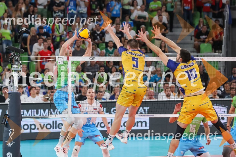  Tine  Urnaut, kapetan slovenske odbojkarske reprezentance;  ... ;  ... Slovenija prvič v zgodovini v polfinalu svetovnega prvenstva v odbojki