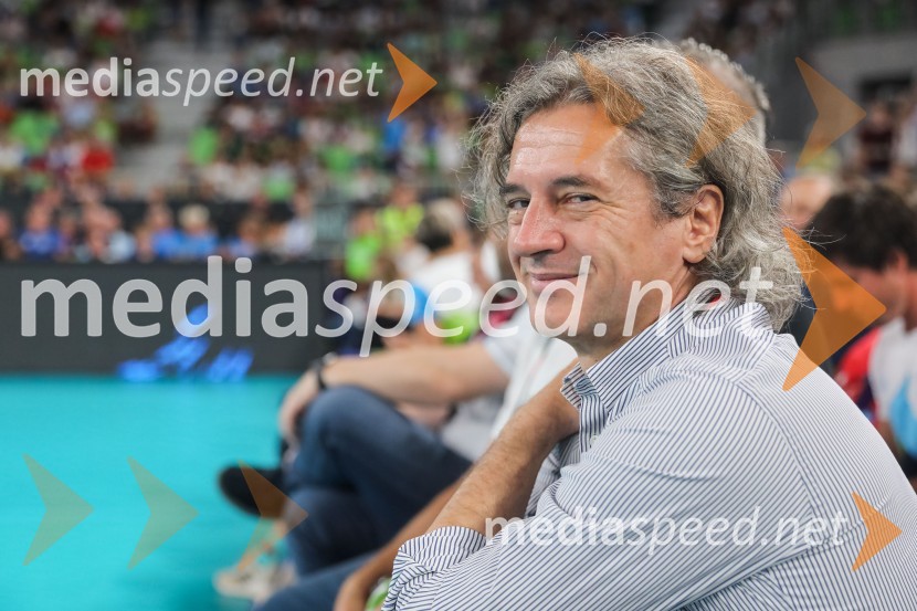 dr. Robert Golob, predsednik vlade RSSlovenija prvič v zgodovini v polfinalu svetovnega prvenstva v odbojki