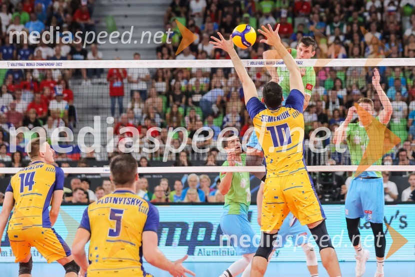  ... ;  ... ;  Gregor  Ropret, odbojkar;  ... ;  Jan  Kozamernik, odbojkar;  Rok  Možič, slovenski odbojkarski reprezentant Slovenija prvič v zgodovini v polfinalu svetovnega prvenstva v odbojki