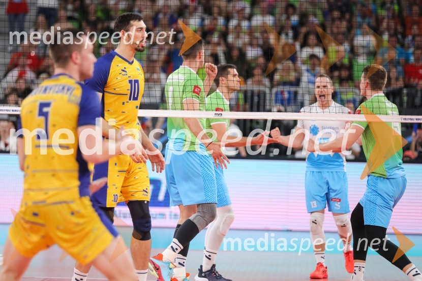  ... ;  Jan  Kozamernik, odbojkar;  Gregor  Ropret, odbojkar;  Jani Kovačič, odbojkar;  Rok  Možič, slovenski odbojkarski reprezentant Slovenija prvič v zgodovini v polfinalu svetovnega prvenstva v odbojki