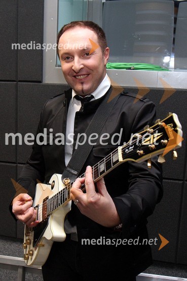 Frenk Nova, pevecRdeča preproga s Sebastianom, snemanje oddaje na RTS