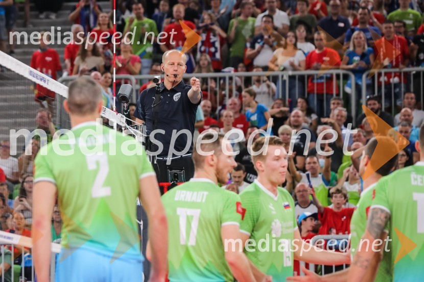 Alen  Pajenk  , odbojkar;  Tine  Urnaut, kapetan slovenske odbojkarske reprezentance;  Rok  Možič, slovenski odbojkarski reprezentant ;  Gregor  Ropret, odbojkarSlovenija prvič v zgodovini v polfinalu svetovnega prvenstva v odbojki
