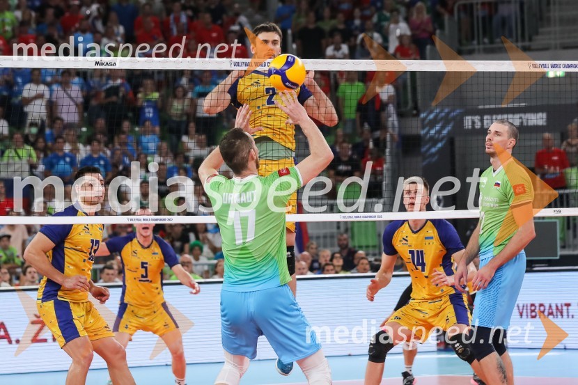  ... ;  Tine  Urnaut, kapetan slovenske odbojkarske reprezentance;  ... ;  ... ;  Alen  Pajenk  , odbojkarSlovenija prvič v zgodovini v polfinalu svetovnega prvenstva v odbojki