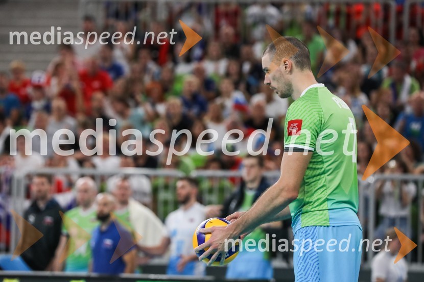  Alen  Pajenk  , odbojkarSlovenija prvič v zgodovini v polfinalu svetovnega prvenstva v odbojki