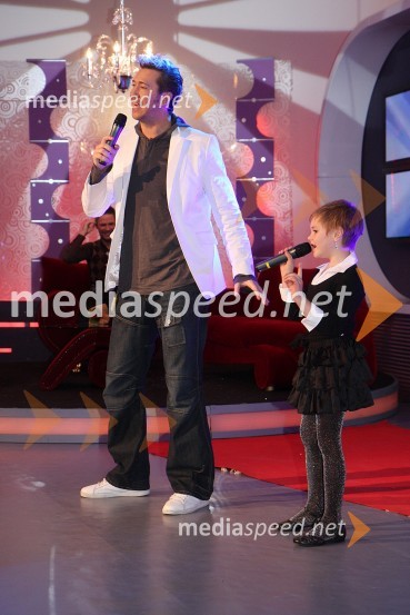 Werner Brozovič, pevec, z oboževalkoRdeča preproga s Sebastianom, snemanje oddaje na RTS