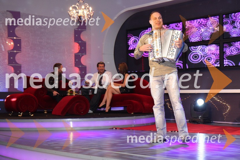 Boštjan Konečnik, harmonikarRdeča preproga s Sebastianom, snemanje oddaje na RTS