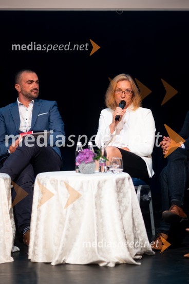  Uroš Mlakar, podjetnik;  Livija Kovač Kostantinovič, vodja korporativnega PR STOMariborski turistični forum 2022