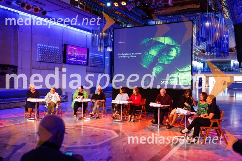 Dr. Staša Tome, biologinja; Dr. Tomi Trilar, biolog;  Uršula Cetinski, generalna direktorica, Cankarjev dom;  Andrej Jaklič, Cankarjev dom;  Ingrid Gortan, vodja programa resne glasbe, opere in baleta v Cankarjevem domu;  Katja Ogrin, igralka; Dr. Mladen Dolar, filozof;  Barbara Rogelj, Cankarjev dom; mag. Breda Pečovnik, direktorica kongresno komercialne dejavnosti Cankarjev dom;  Karmen Klučar, pomočnica glavne direktorice Cankarjev domCankarjev dom, predstavitev sezone 2022/23