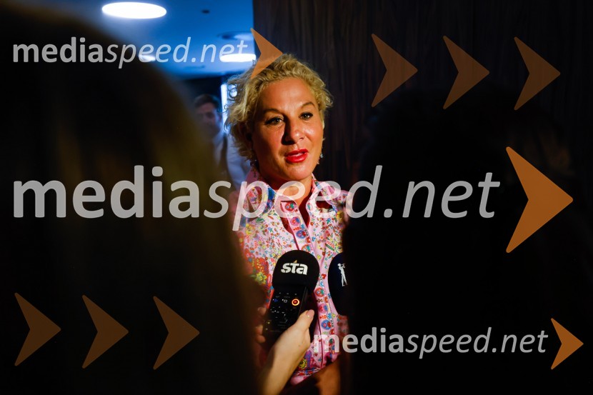  Ana Roš Stojan, kuharska mojstrica in najboljša chefinja na svetu po izboru akademije The World's 50 Best Restaurants ter direktorica Hiše FrankoPodelitev Michelinovih zvezdic v Sloveniji, 2022