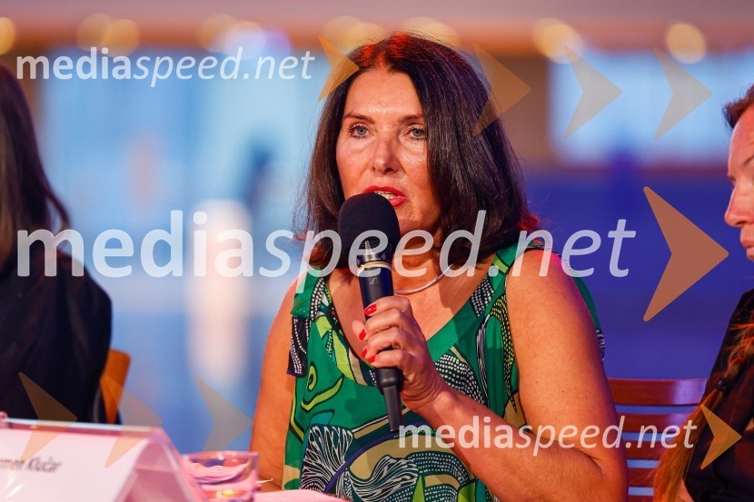 mag. Breda Pečovnik, direktorica kongresno komercialne dejavnosti Cankarjev domCankarjev dom, predstavitev sezone 2022/23