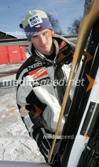 Jakub Janda, češki smučarski skakalecJakub Janda, smučarski skakalec na treningu v Lescah