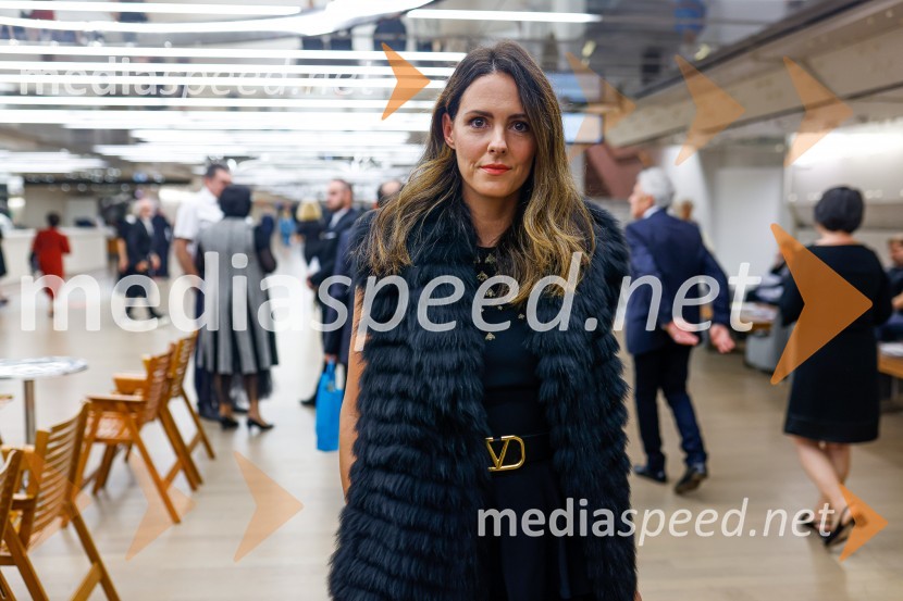  Doris Šantek, vodja galerije EmporiumDunajski filharmoniki, zaključek 70. LF