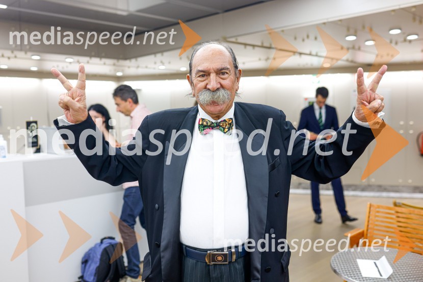  Marijan Zlobec, novinar, kritikDunajski filharmoniki, zaključek 70. LF