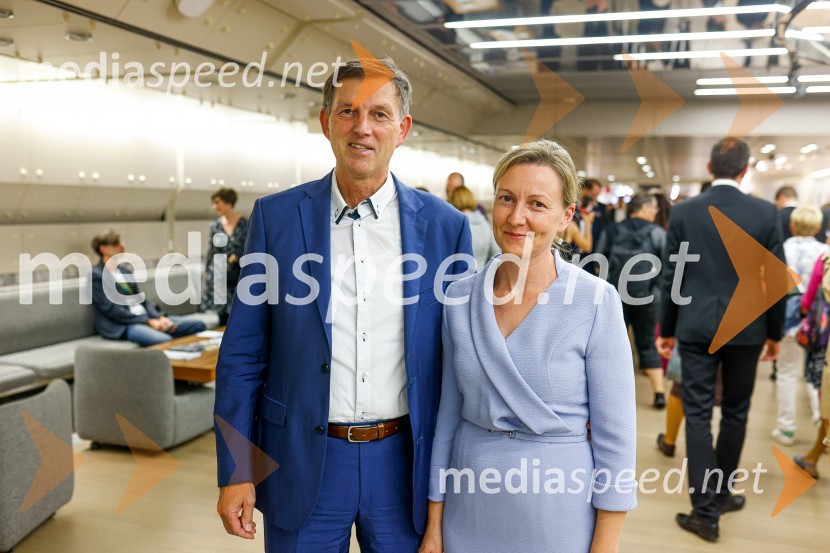 prof. dr. Miro Cerar, nekdanji predsednik Vlade Republike Slovenije, minister za zunanje zadeve RS, predsednik SMC;  Mojca Stropnik, odvetnicaDunajski filharmoniki, zaključek 70. LF