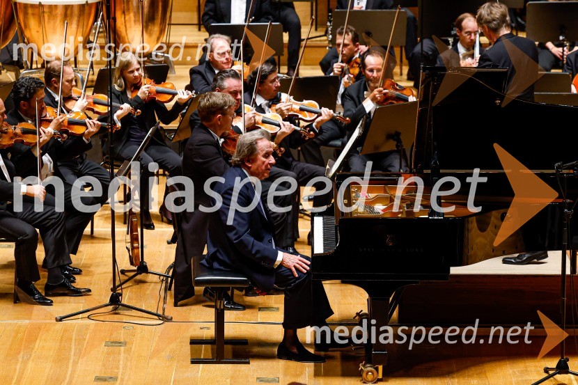  Rudolf Buchbinder, pianist;  Esa-Pekka Salonen, dirigentDunajski filharmoniki, zaključek 70. LF