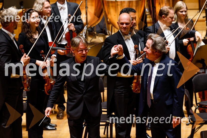  Esa-Pekka Salonen, dirigent;  Rudolf Buchbinder, pianistDunajski filharmoniki, zaključek 70. LF