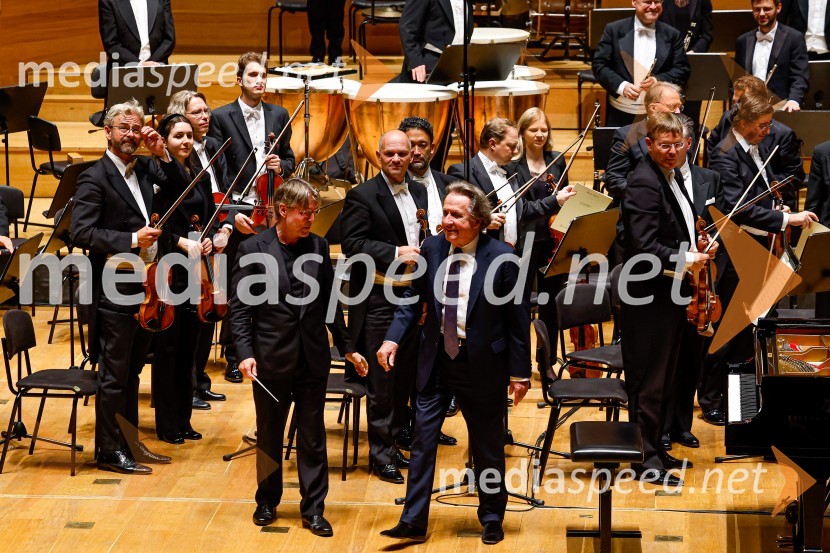  Esa-Pekka Salonen, dirigent;  Rudolf Buchbinder, pianistDunajski filharmoniki, zaključek 70. LF