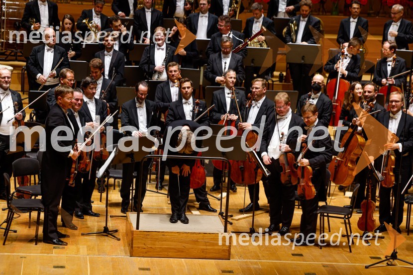  Esa-Pekka Salonen, dirigentDunajski filharmoniki, zaključek 70. LF