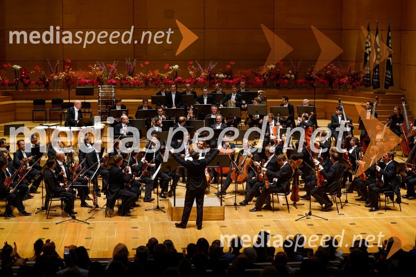  Esa-Pekka Salonen, dirigentDunajski filharmoniki, zaključek 70. LF