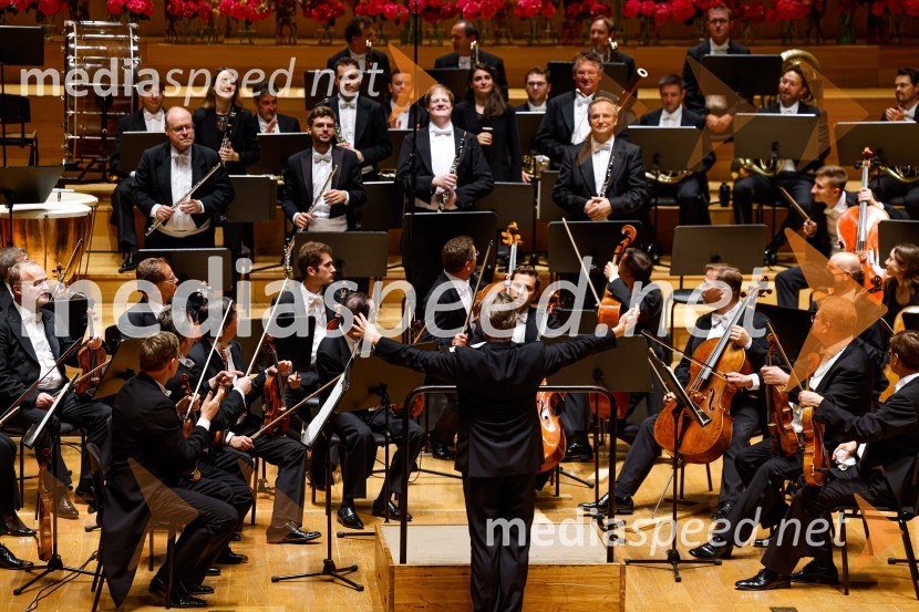  Esa-Pekka Salonen, dirigentDunajski filharmoniki, zaključek 70. LF