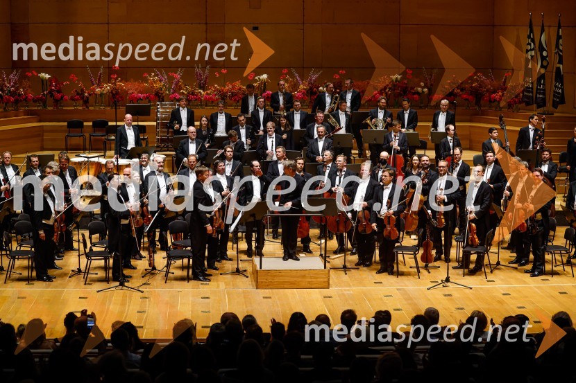  Esa-Pekka Salonen, dirigentDunajski filharmoniki, zaključek 70. LF