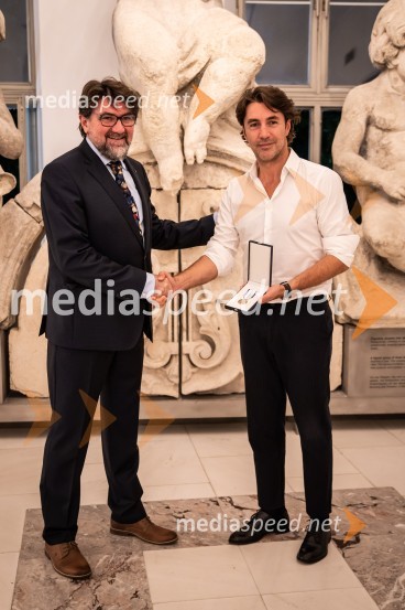  Anton Niculescu, romunski veleposlanik v Sloveniji;  Edward Clug, umetniški direktor, Balet SNG MariborPraznovanje 30-letnice vzpostavitve slovensko-romunskih diplomatskih odnosov