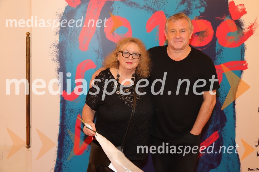  Alenka Cilenšek, igralka;  Bojan Sedmak, profesor slovenščine, pesnikPremiera drame Rdeča kapuca