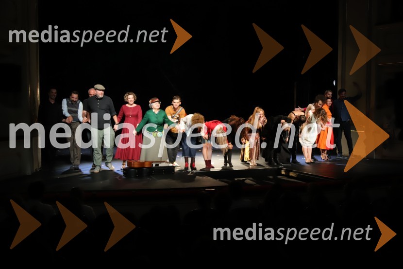 Premiera drame Rdeča kapuca