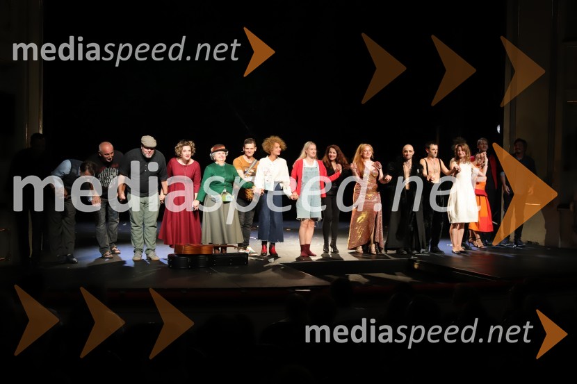 Premiera drame Rdeča kapuca