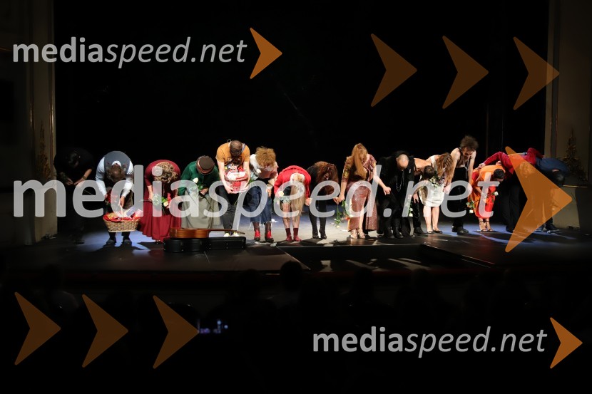 Premiera drame Rdeča kapuca