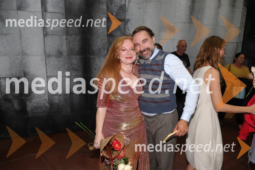  Mateja  Pucko, igralka;  Gorazd Žilavec, igralecPremiera drame Rdeča kapuca