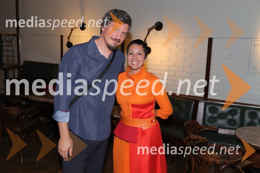  Toni Starešinić, avtor songov;  Željka Veverec, avtorica glasbe in songovPremiera drame Rdeča kapuca