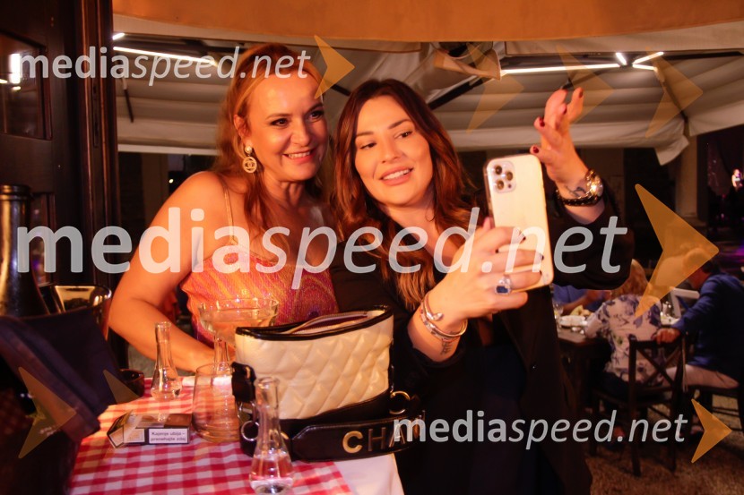  Zekira Marković, Kulturno društvo MariBorke, lastnica restavracije Baščaršija in Sarajevo;  ... Obletnica gostilne Baščaršija v Kopru