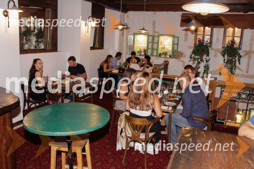 Obletnica gostilne Baščaršija v Kopru