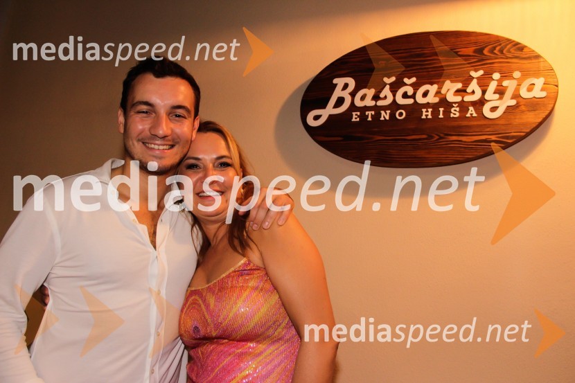  Aljoša Marković,  direktor, Baščaršija;  Zekira Marković, Kulturno društvo MariBorke, lastnica restavracije Baščaršija in SarajevoObletnica gostilne Baščaršija v Kopru