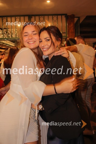  Maja Marković;  ... Obletnica gostilne Baščaršija v Kopru