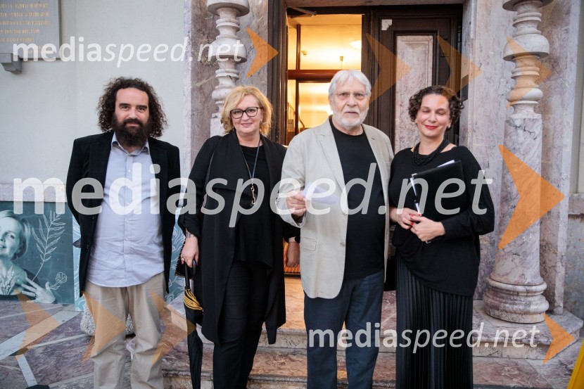   Jure Novak, režiser, direktor, Prešernovo gledališče Kranj;  Ksenija Benedetti, nekdanja šefinja državnega protokola RS;  Boris Cavazza, igralec;  Gaja Kryštufek Gostiša, poslovna sekretarka, Prešernovo Gledališče KranjVse zastonj! Vse zastonj!, Prešernovo gledališče Kranj, premiera