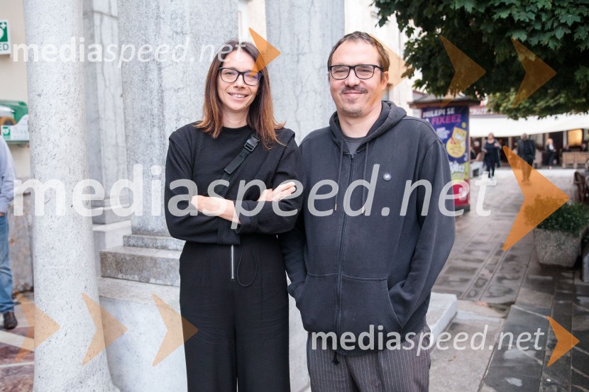 Vse zastonj! Vse zastonj!, Prešernovo gledališče Kranj, premiera