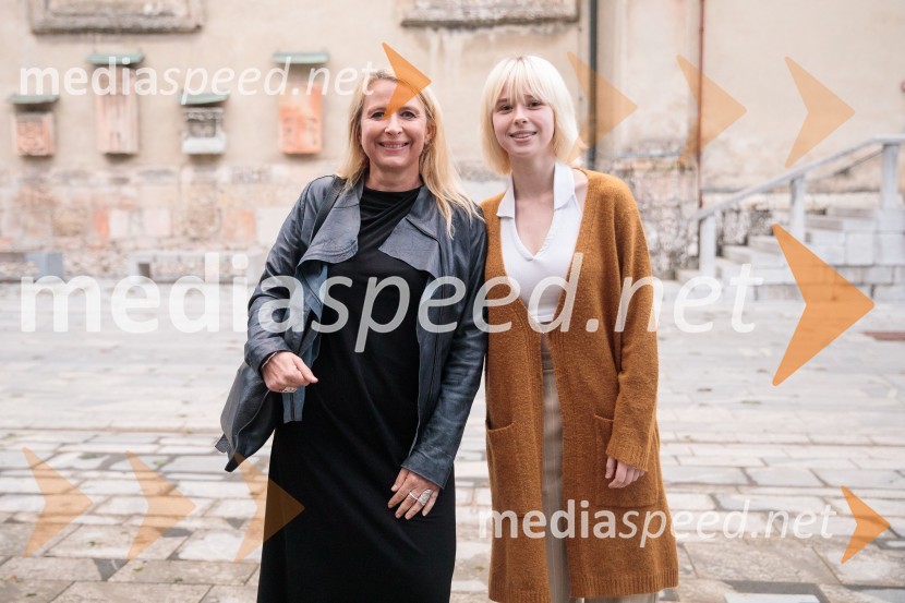  Tatjana Doma, dramaturginja SLG Celje;  Lola DomaVse zastonj! Vse zastonj!, Prešernovo gledališče Kranj, premiera