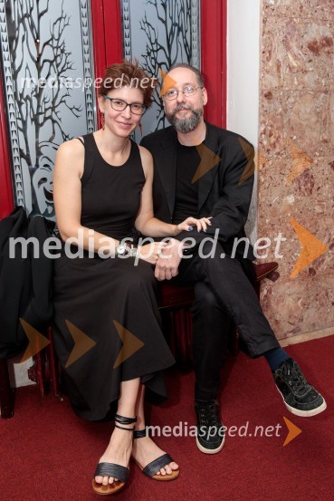 Vse zastonj! Vse zastonj!, Prešernovo gledališče Kranj, premiera