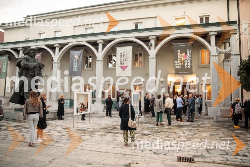 Vse zastonj! Vse zastonj!, Prešernovo gledališče Kranj, premiera